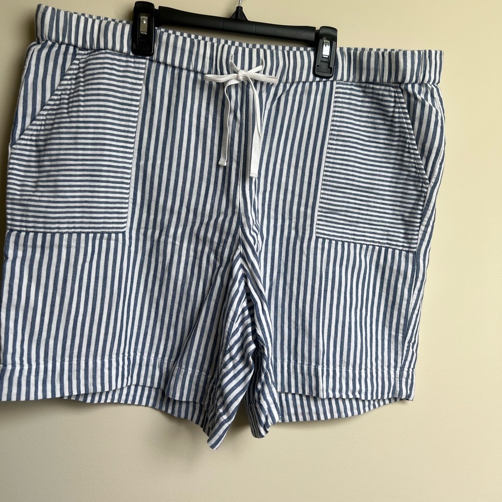 J. Jill Blue and White Shorts with Nautical Stripes XLP